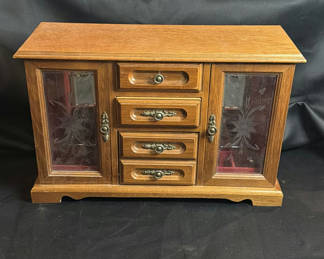 Lot 164: Wooden Jewelry Box Vintage