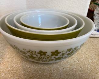 Green Blossom set of  4  Excellent Condition