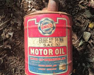 Bureau Penn 5 gallon oil can