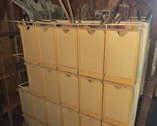Storage containers