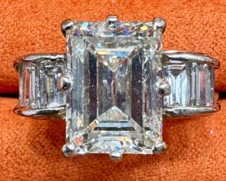 Platinum & Emerald Cut Diamond Ring