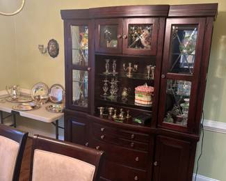 Broyhill China Cabinet