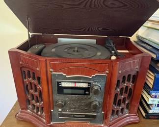 Innovative Technology ITRR-501 5-in-1 Wooden Recordable Music Center