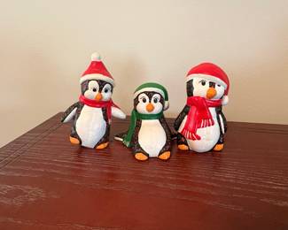 Vintage Kimple Ceramic Penguin Figurines Set