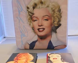 Vandor Marilyn Monroe Square Tin Tote with Mini Books