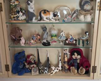 Collection of Assorted Cat-Themed Decorative Figurines and Plush