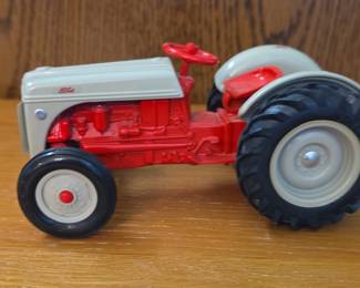 Vintage Ertl 1:16 Scale Ford 8N Die-Cast Tractor