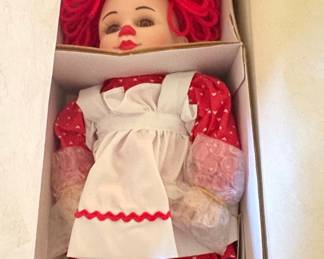 Marie Osmond Fine Porcelain Raggedy Ann Collector Doll