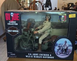 G.I. Joe Classic Collection U.S. Army Courier & WLA 45 Harley-Davidson