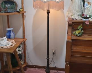 Vintage Victorian-Style Floor Lamp with Fringe Shade