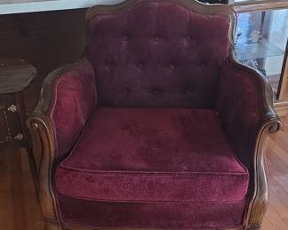 Victorian Revival Button-Tufted Accent Chair