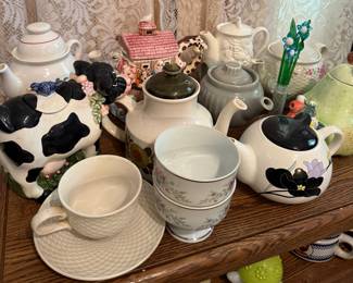 Vintage Collectible Tea Pots