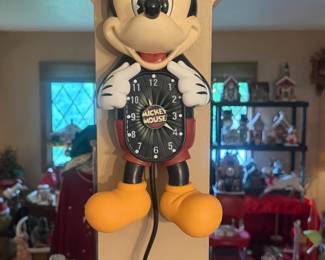 Bradford Exchange the Mickey Mouse motion clock 2016 Working