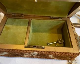 MUSIC BOX 