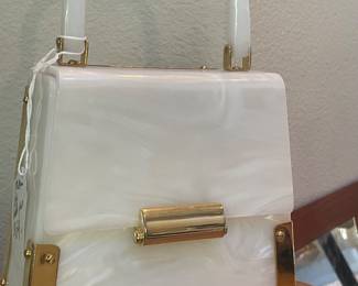 vintage lucite dress up purse  in amazing conditiion  