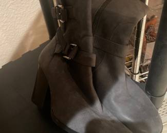M KORS NEW FROM NORDSTROM GRAY BOOTS 