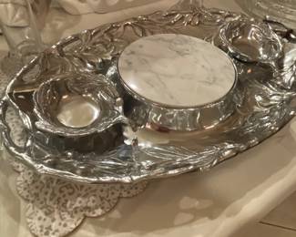ARTHUR COURT  W/ BOX - SERVING SET   - HAVE LOTS OF ARTHUR COURT AT THIS ONE 