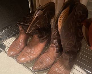 MORE BOOTS