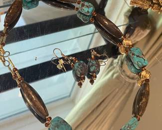 lots of turquoise -beaded custom jewelry w/ matching earrings - 
