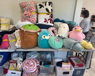 STUFFIES!!! AND BED STUFF