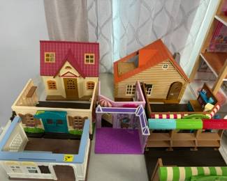 DOLLHOUSES