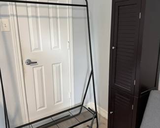 Athletic  holder