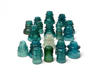 163 VintageGlassElectricalInsulatorsHemingrayBrookfield19Pc