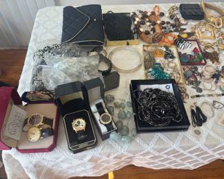 Costume jewelry 