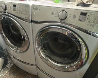 Whirlpool Duet Front-Load Washer & dryer
