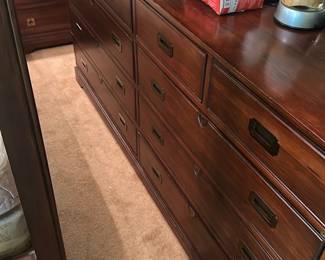 CollingWood Dresser 10 Drawer