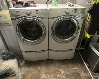 Whirlpool Duet Front-Load Washer & dryer