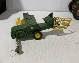 John Deere Green & Yellow Toy Combine Harvester Farm Implement