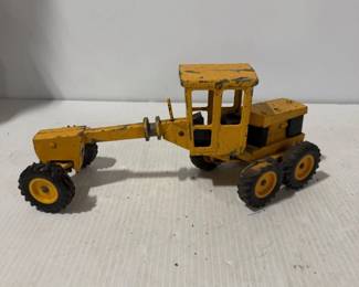 John Deere Yellow Die-Cast Toy Motor Grader Road Grader with Enclosed Cab