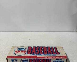 1990 Fleer Baseball Factory Sealed Set 672 Trading Cards & 45 Logo Stickers
