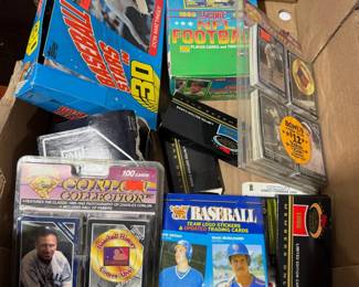Large Mixed Sports Trading Card Lot Topps, Score, Fleer, Conlon & Pinnacle