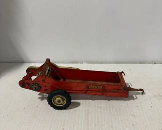 Tru-Scale Red Metal Farm Manure Spreader Implement Toy
