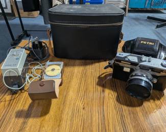 Vintage Petri Pro 7 Camera With Kali Bag Case, Cornet 145 Flash & Unittic Light Detector