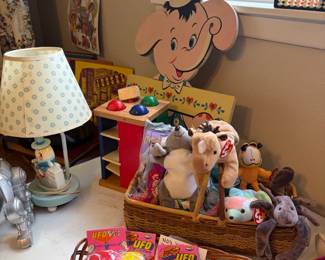 Vintage room decor and Humpty Dumpty lamp