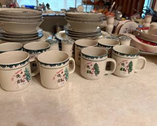 Christmas dish set