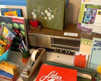 Teaching/art supplies