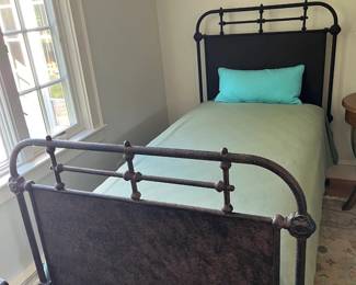 TWIN BEDROOM SET