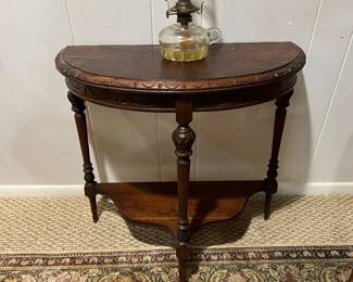 1/2 SIDE TABLE, FLUID LAMP