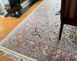 AREA RUG