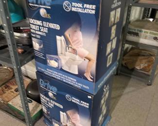 Locking Elevated Toilet Seat 