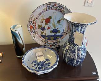 Delfts Royal Sphinx Trumpet Vase 
