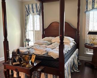 The Bed!!!! Fabulous reproduction made in Macon , ms greatly desired 