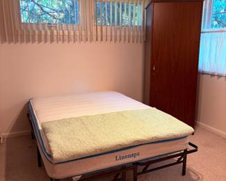 FULL SIZE PLATFORM BED - WARDROBE CLOSET