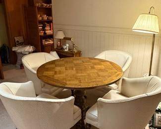 VINTAGE PARQUET TOP WOODEN GAME TABLE WITH 4 BARREL BACK CHAIRS 