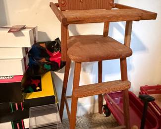 VINTAGE HIGH CHAIR