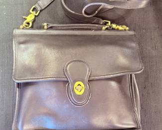 Vtg COACH WILLIS BAG 9927 Black Leather Brass Crossbody Bag Turn Lock USA 